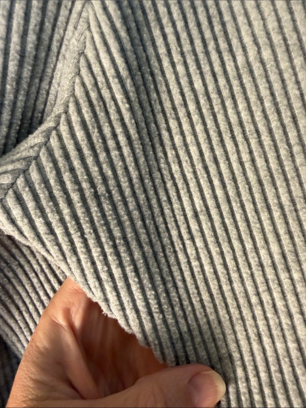 ALO Yoga Muse Sweatpant in Athletic Grey - Picture 5 of 8